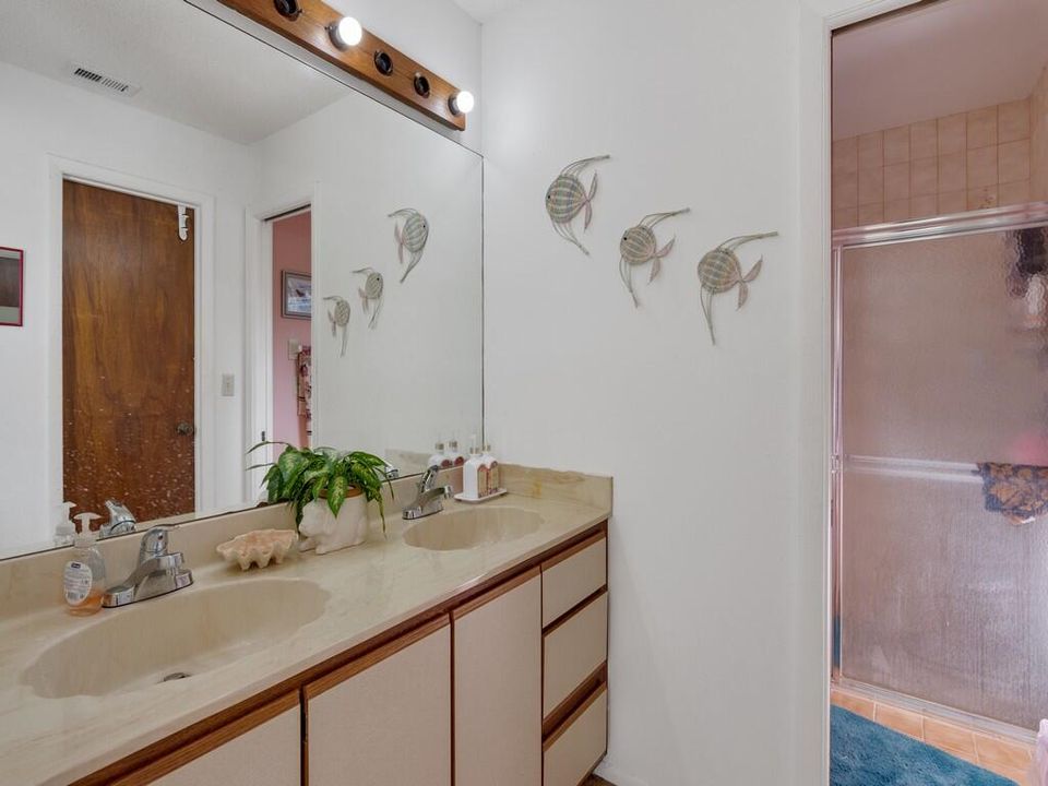 For Rent: $4,000 (3 beds, 2 baths, 1788 Square Feet)