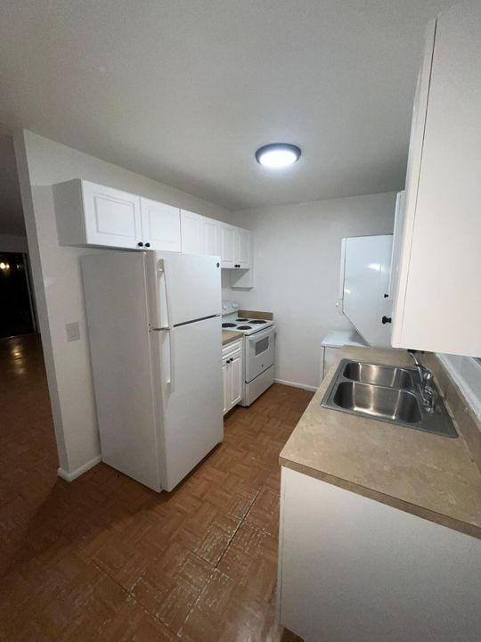 出租: $1,750 (2 贝兹, 1 浴室, 777 平方英尺)