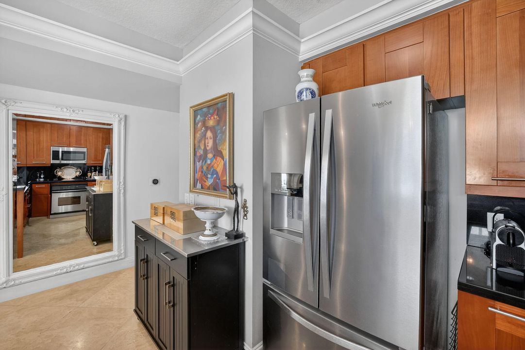 На продажу: $665,000 (2 спален, 2 ванн, 1297 Квадратных фут)