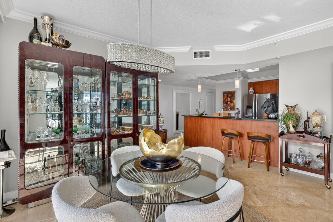 На продажу: $665,000 (2 спален, 2 ванн, 1297 Квадратных фут)