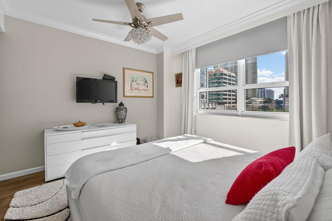 На продажу: $665,000 (2 спален, 2 ванн, 1297 Квадратных фут)