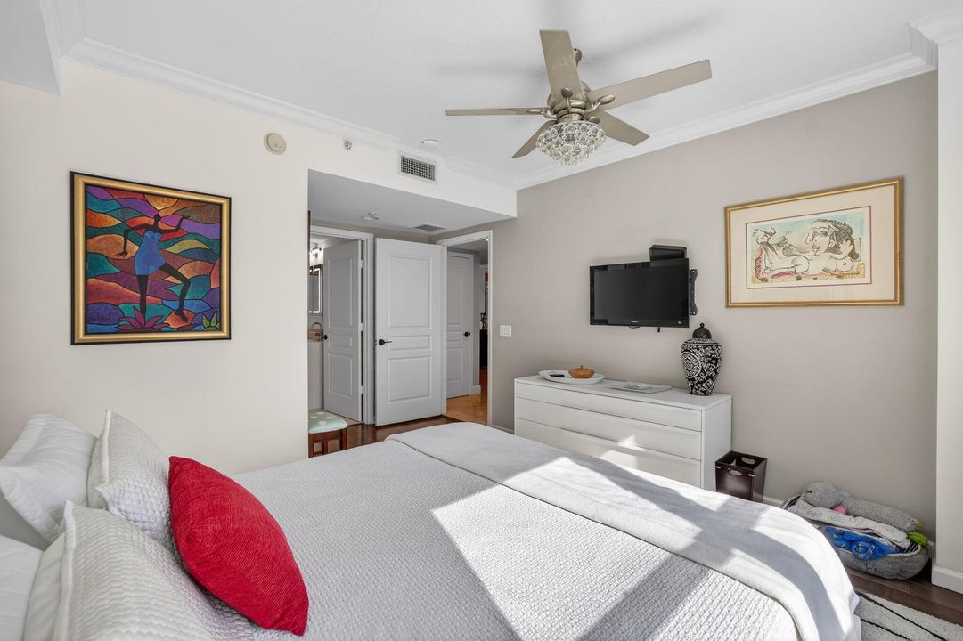 На продажу: $665,000 (2 спален, 2 ванн, 1297 Квадратных фут)