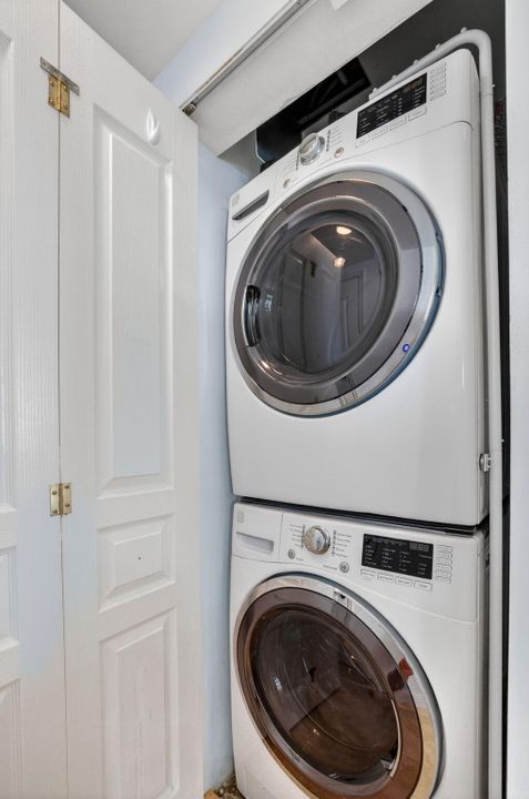 На продажу: $665,000 (2 спален, 2 ванн, 1297 Квадратных фут)