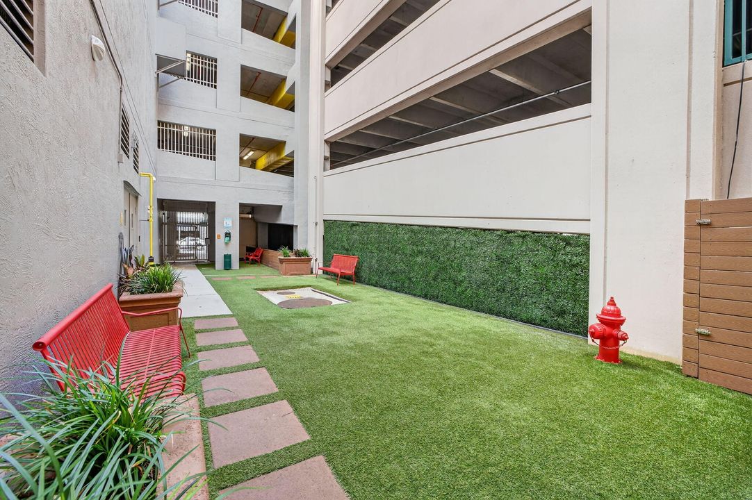 На продажу: $665,000 (2 спален, 2 ванн, 1297 Квадратных фут)