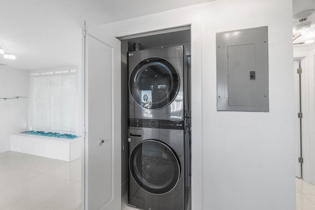 En Venta: $1,395,000 (2 camas, 2 baños, 1729 Pies cuadrados)