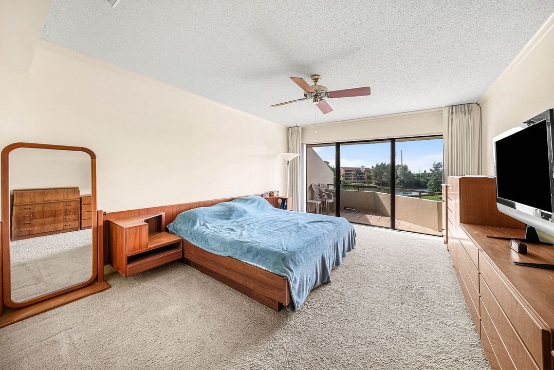 For Sale: $1,300,000 (3 beds, 3 baths, 2706 Square Feet)