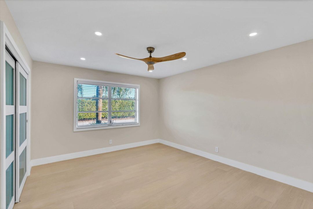 For Sale: $243,000 (2 beds, 2 baths, 1175 Square Feet)