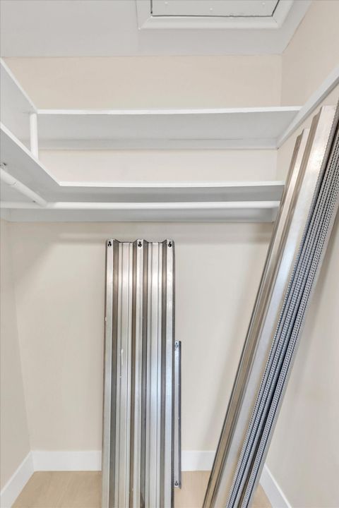 For Sale: $243,000 (2 beds, 2 baths, 1175 Square Feet)