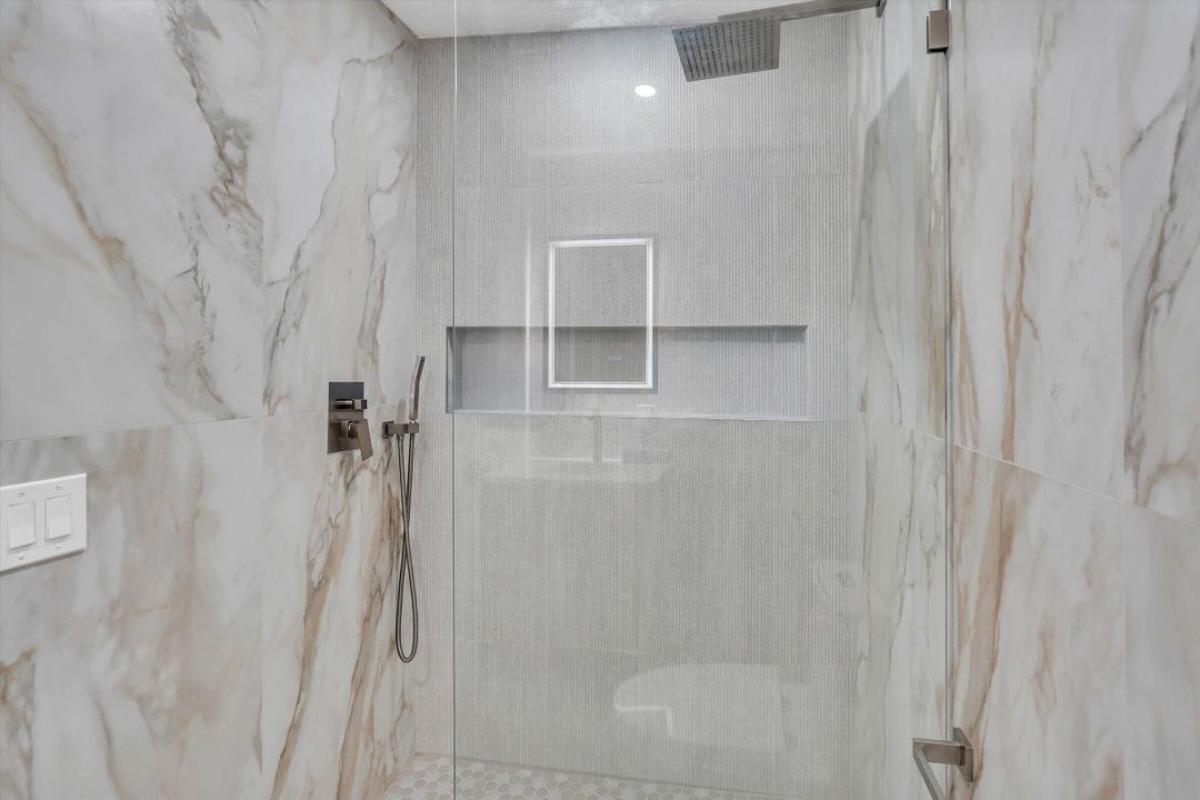 For Sale: $243,000 (2 beds, 2 baths, 1175 Square Feet)