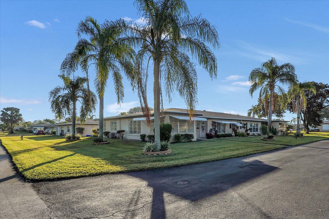 For Sale: $243,000 (2 beds, 2 baths, 1175 Square Feet)