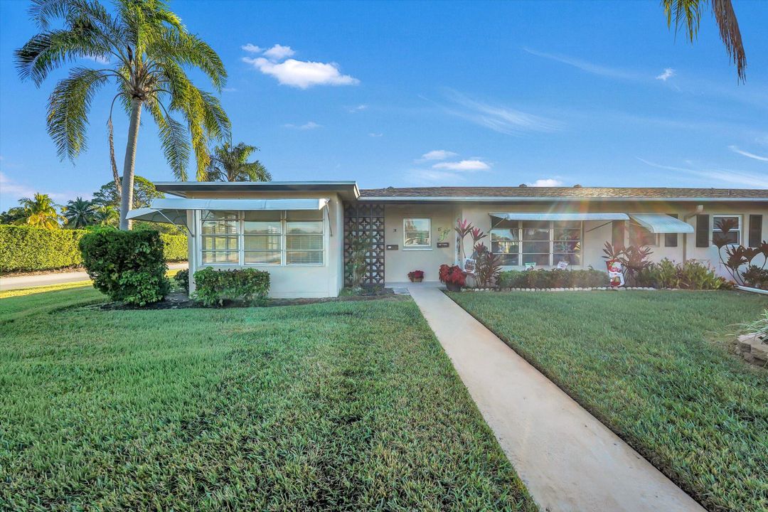 For Sale: $243,000 (2 beds, 2 baths, 1175 Square Feet)