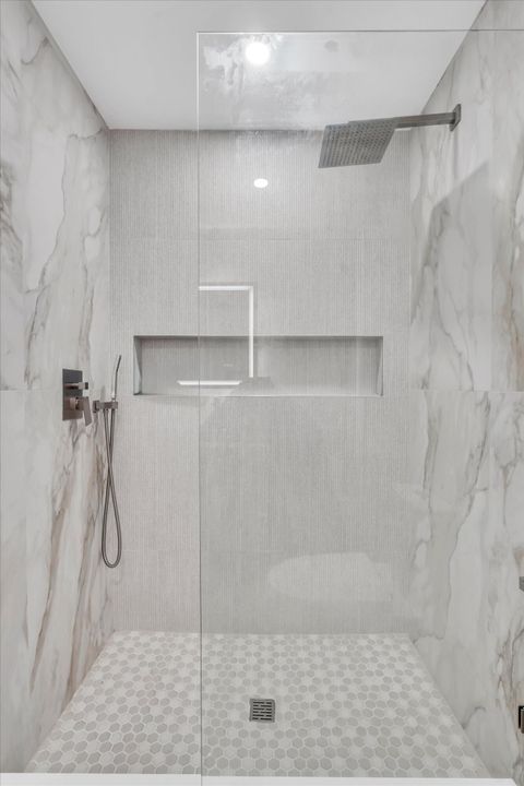 For Sale: $243,000 (2 beds, 2 baths, 1175 Square Feet)