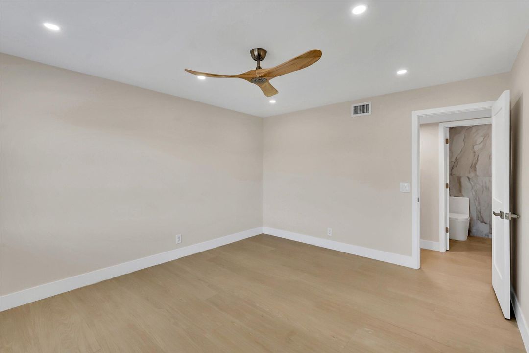 For Sale: $243,000 (2 beds, 2 baths, 1175 Square Feet)