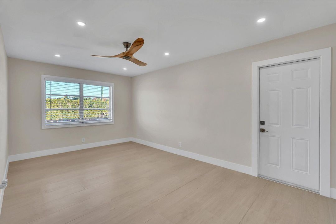 For Sale: $243,000 (2 beds, 2 baths, 1175 Square Feet)