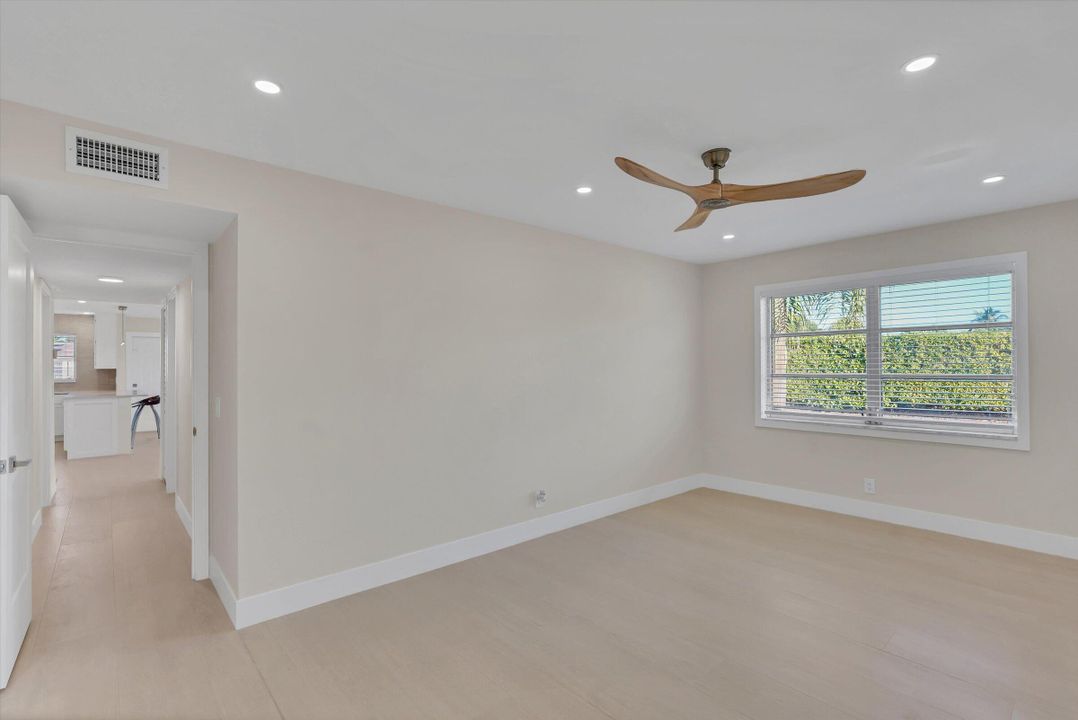 For Sale: $243,000 (2 beds, 2 baths, 1175 Square Feet)