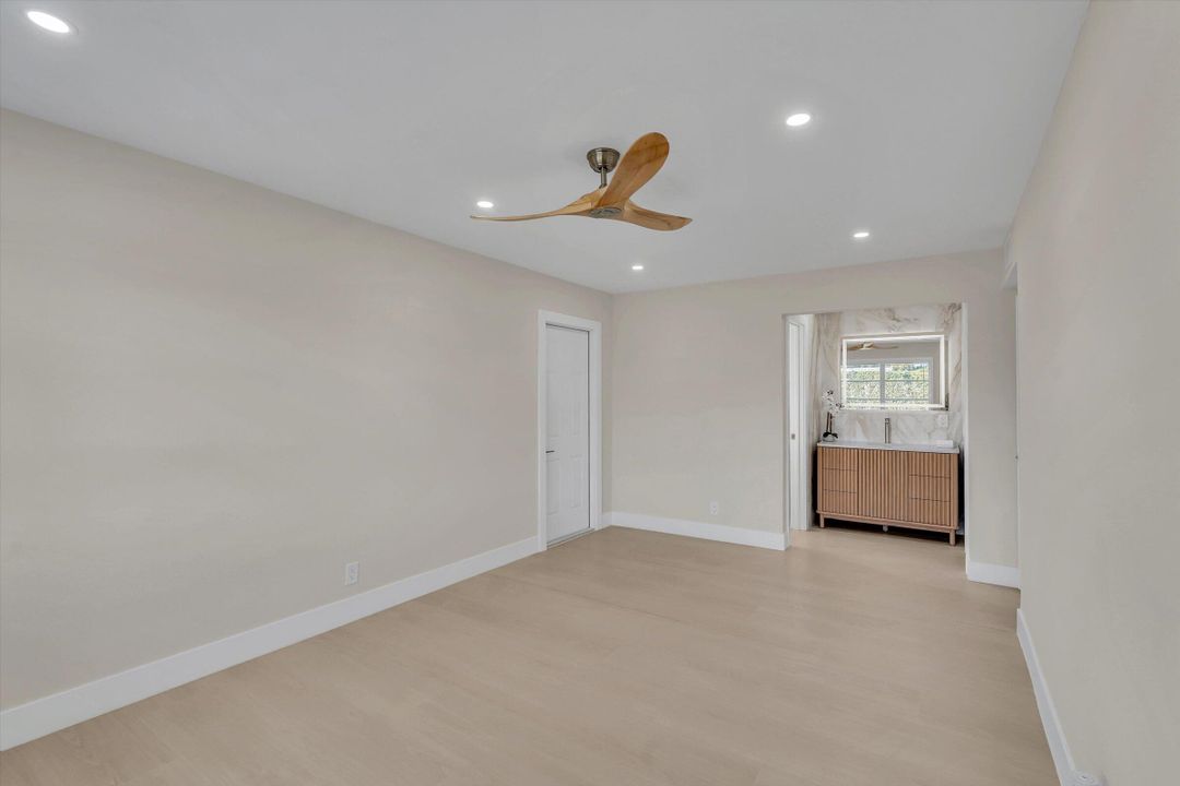 For Sale: $243,000 (2 beds, 2 baths, 1175 Square Feet)