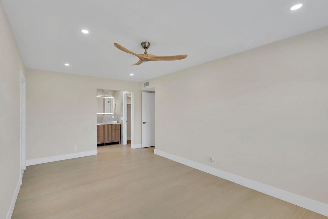 For Sale: $243,000 (2 beds, 2 baths, 1175 Square Feet)