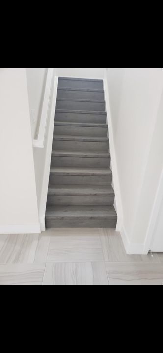 For Sale: $989,000 (6 beds, 4 baths, 2879 Square Feet)