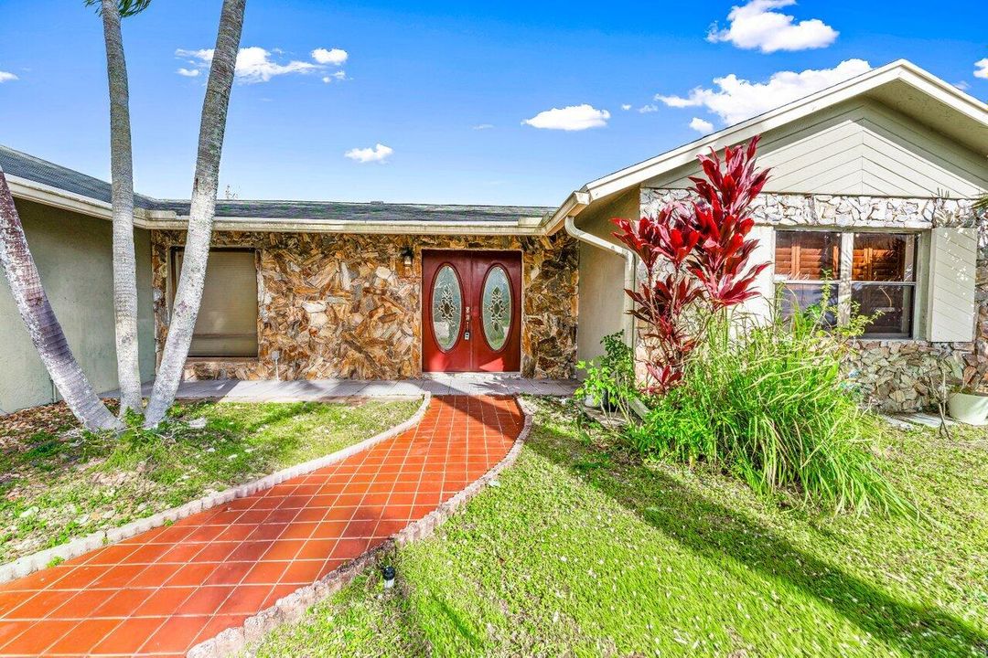 For Rent: $3,600 (4 beds, 2 baths, 2057 Square Feet)