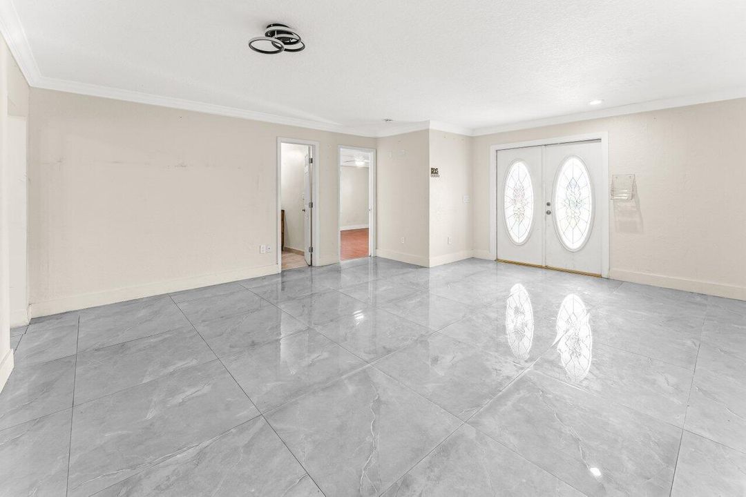 For Rent: $3,600 (4 beds, 2 baths, 2057 Square Feet)