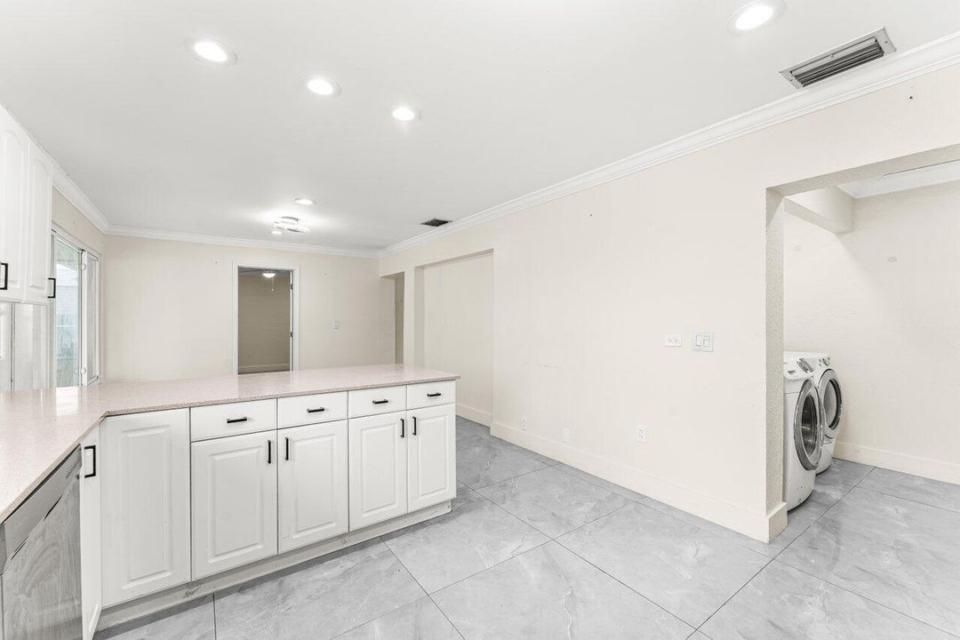 For Rent: $3,600 (4 beds, 2 baths, 2057 Square Feet)