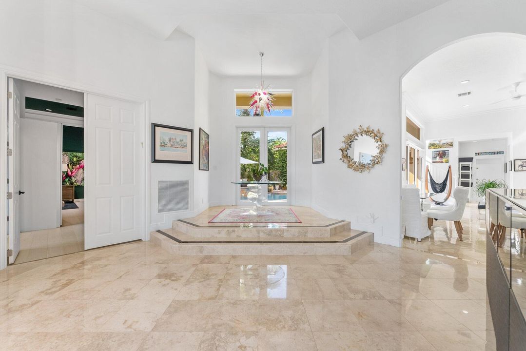 待售: $1,499,000 (5 贝兹, 4 浴室, 4003 平方英尺)