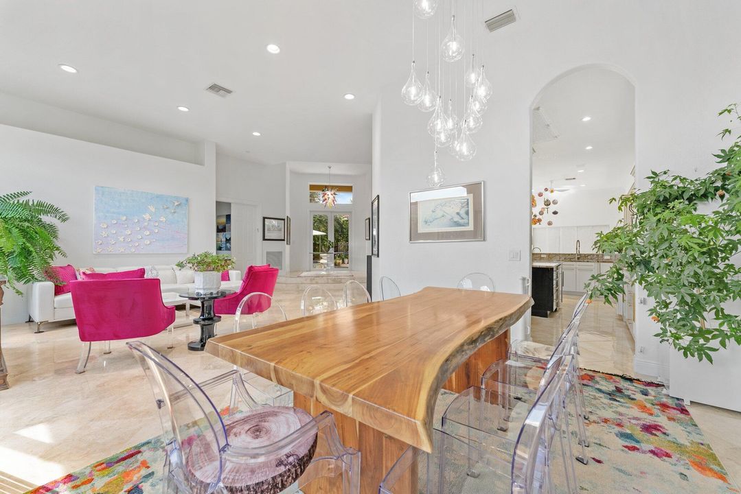 待售: $1,499,000 (5 贝兹, 4 浴室, 4003 平方英尺)