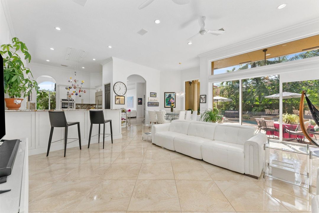 待售: $1,499,000 (5 贝兹, 4 浴室, 4003 平方英尺)