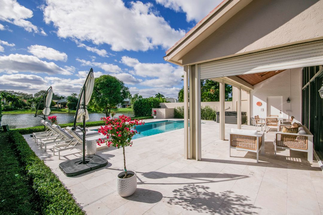 En Venta: $2,100,000 (3 camas, 3 baños, 2636 Pies cuadrados)