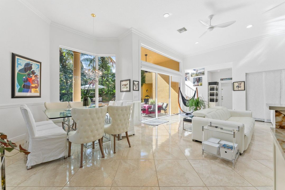 待售: $1,499,000 (5 贝兹, 4 浴室, 4003 平方英尺)