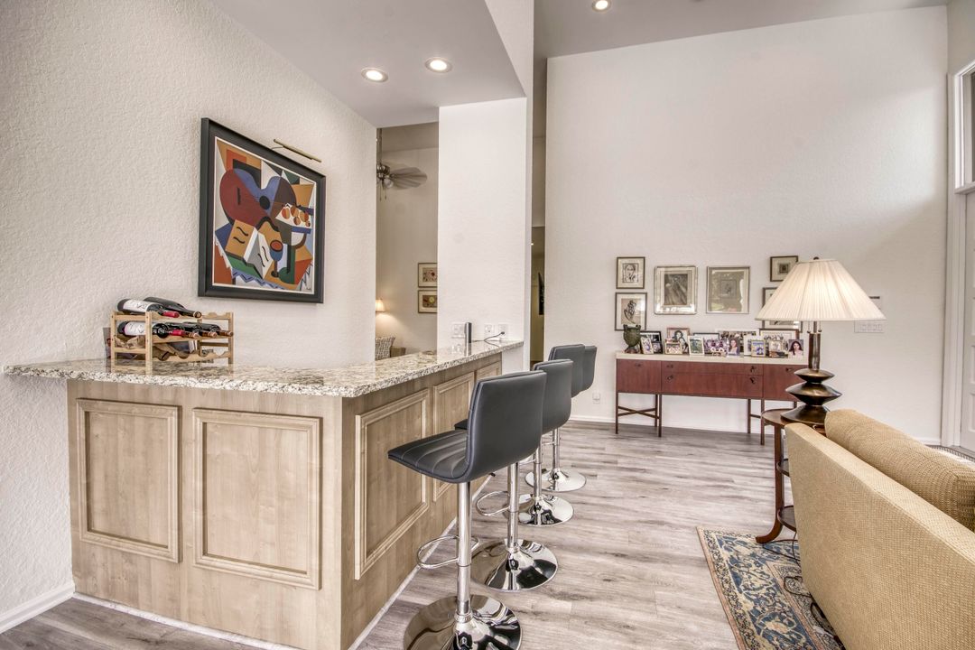 En Venta: $2,100,000 (3 camas, 3 baños, 2636 Pies cuadrados)