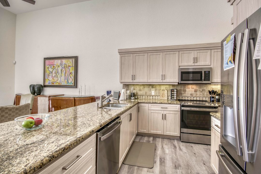 En Venta: $2,100,000 (3 camas, 3 baños, 2636 Pies cuadrados)