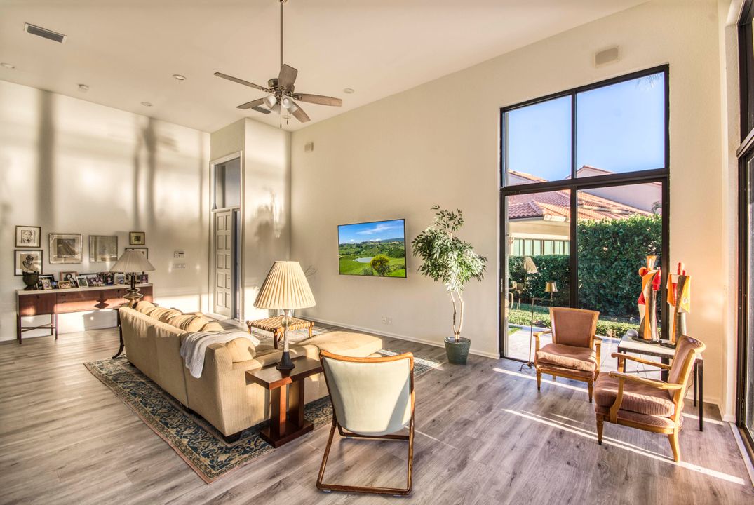 En Venta: $2,100,000 (3 camas, 3 baños, 2636 Pies cuadrados)