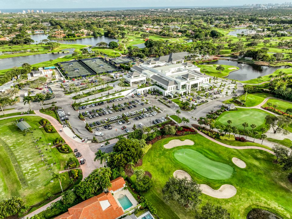 En Venta: $2,100,000 (3 camas, 3 baños, 2636 Pies cuadrados)