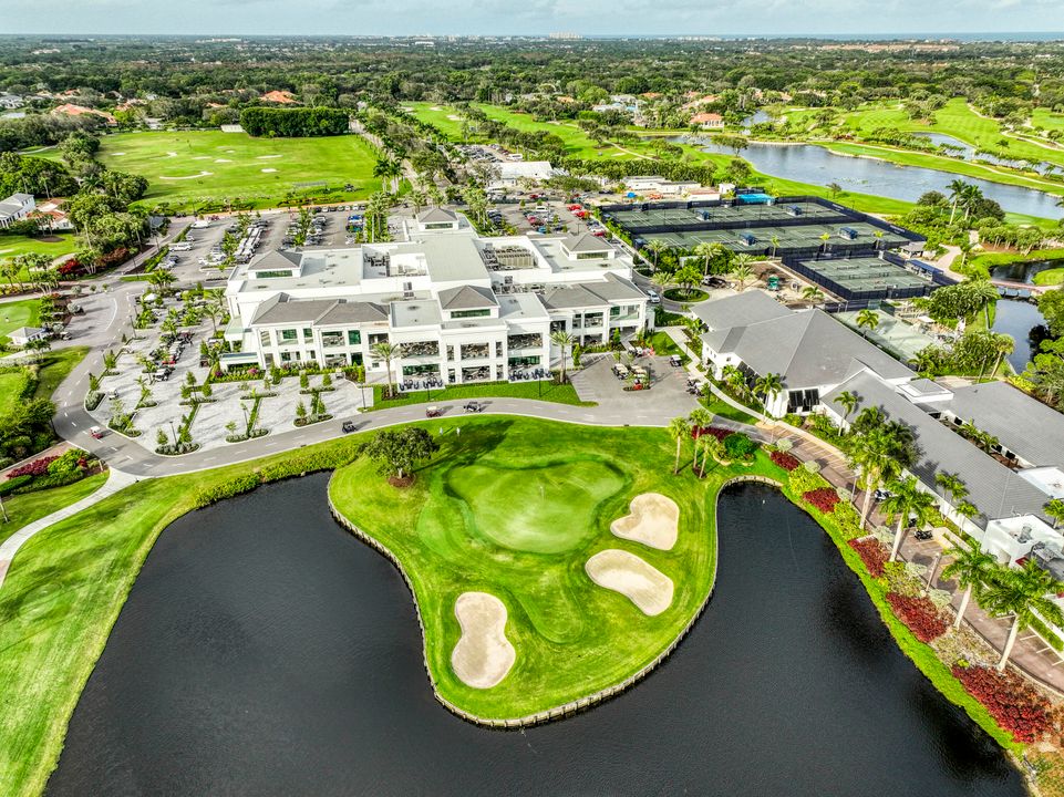 En Venta: $2,100,000 (3 camas, 3 baños, 2636 Pies cuadrados)