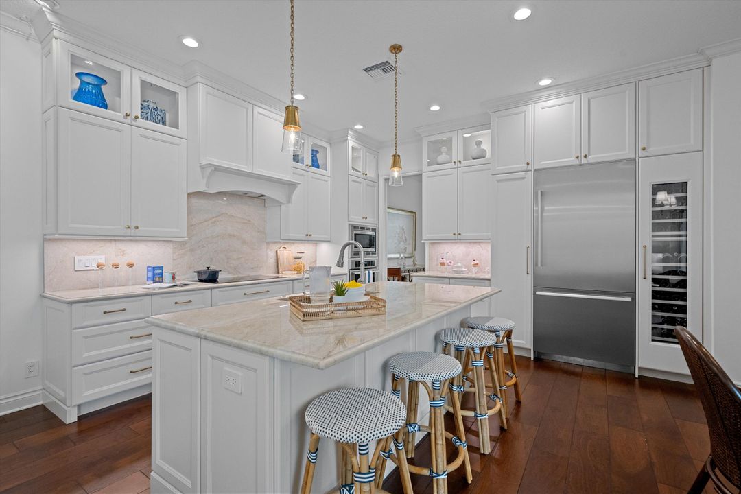 En Venta: $2,275,000 (3 camas, 3 baños, 2531 Pies cuadrados)