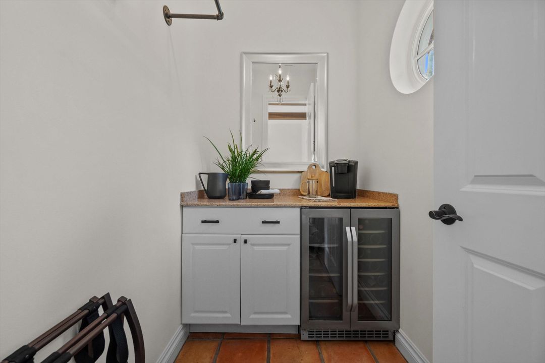 En Venta: $2,275,000 (3 camas, 3 baños, 2531 Pies cuadrados)