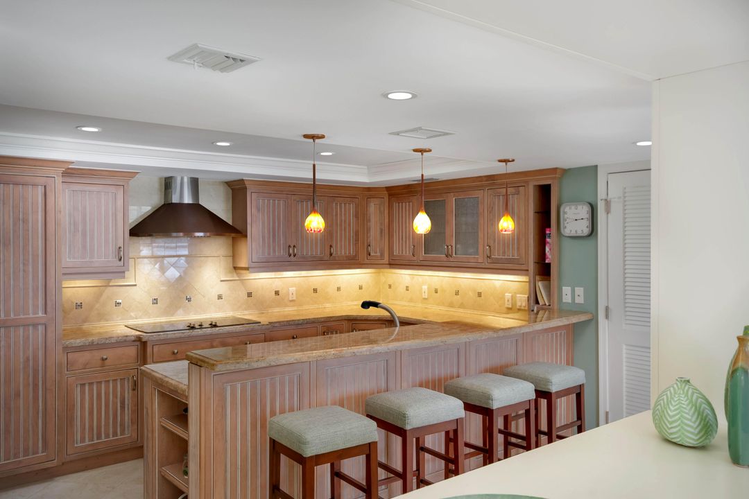 For Sale: $1,300,000 (3 beds, 2 baths, 1677 Square Feet)