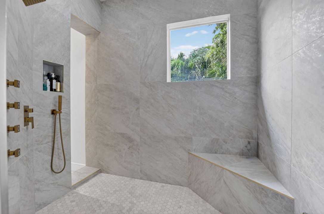 En Venta: $3,950,000 (4 camas, 4 baños, 4059 Pies cuadrados)