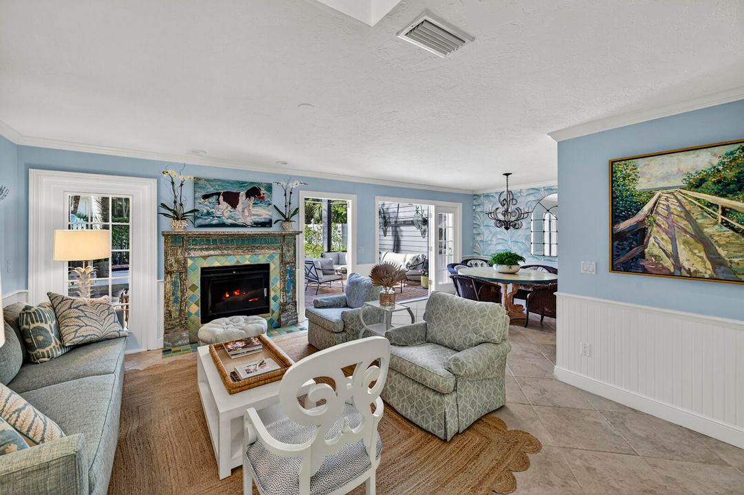 En Venta: $1,550,000 (3 camas, 3 baños, 1800 Pies cuadrados)