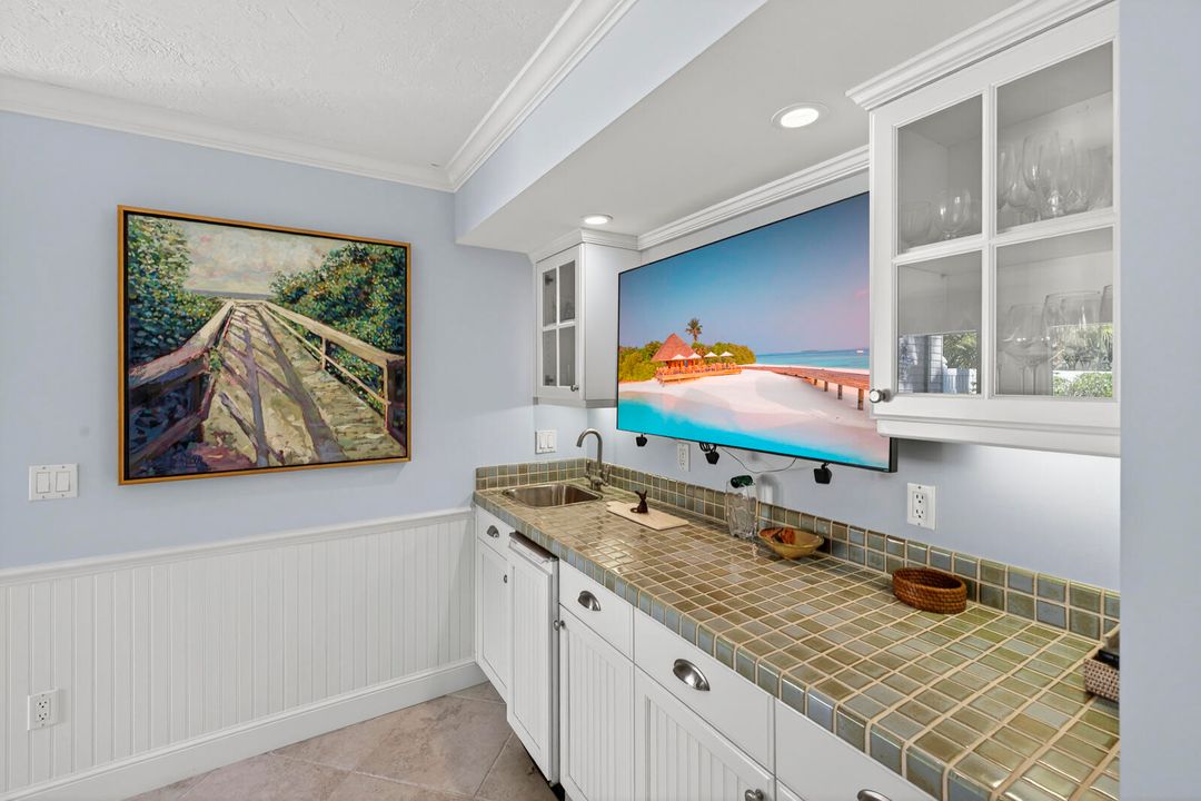 En Venta: $1,550,000 (3 camas, 3 baños, 1800 Pies cuadrados)