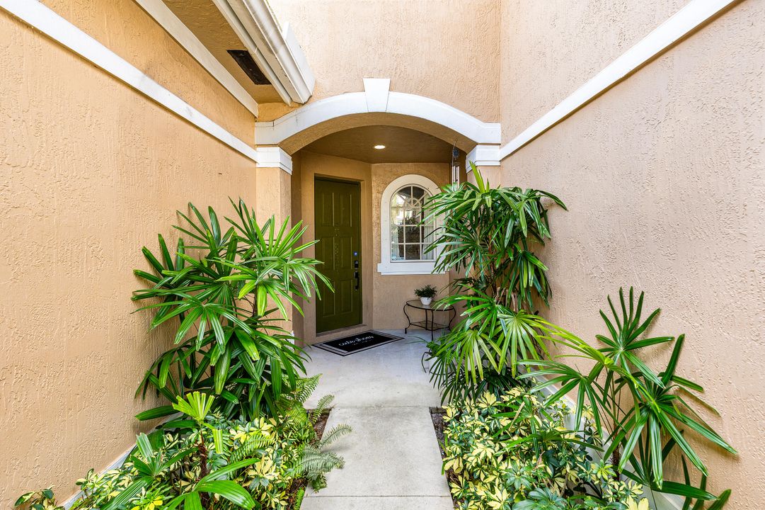 На продажу: $355,000 (2 спален, 2 ванн, 1293 Квадратных фут)