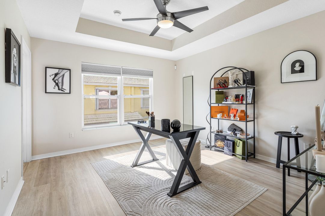 На продажу: $355,000 (2 спален, 2 ванн, 1293 Квадратных фут)