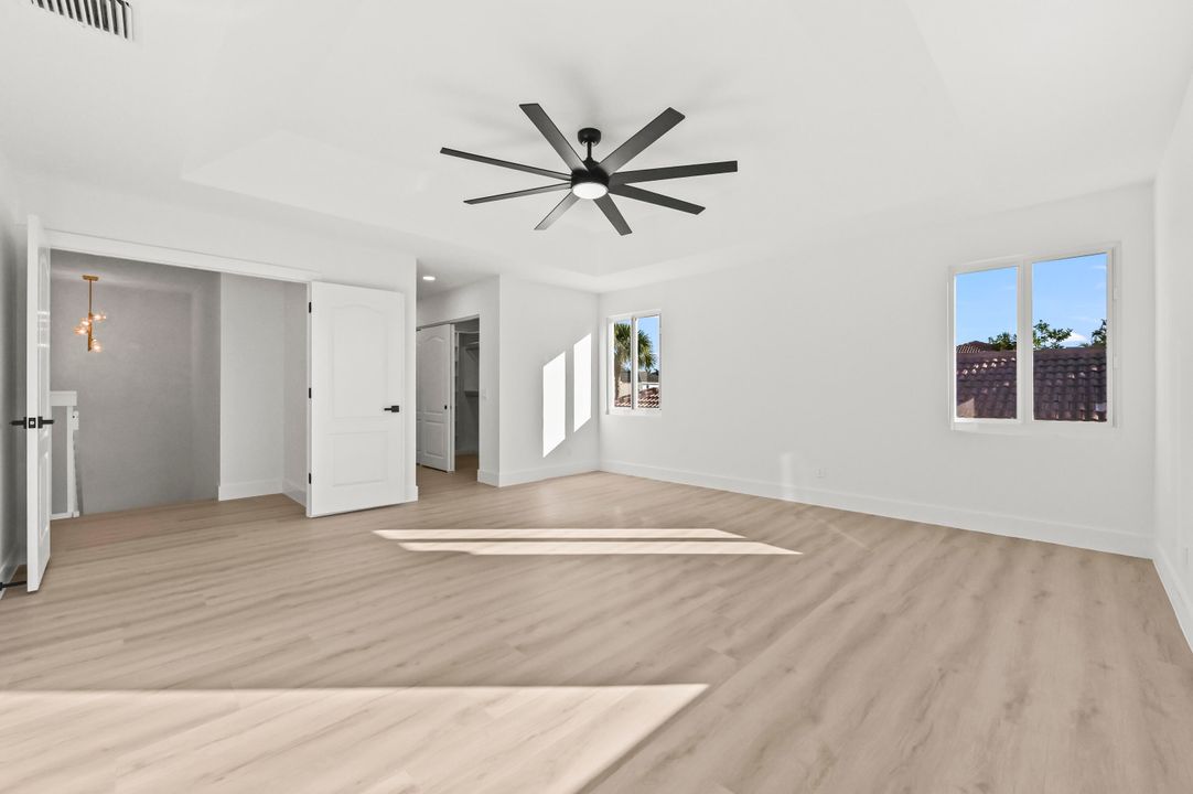 En Venta: $839,000 (4 camas, 2 baños, 2552 Pies cuadrados)