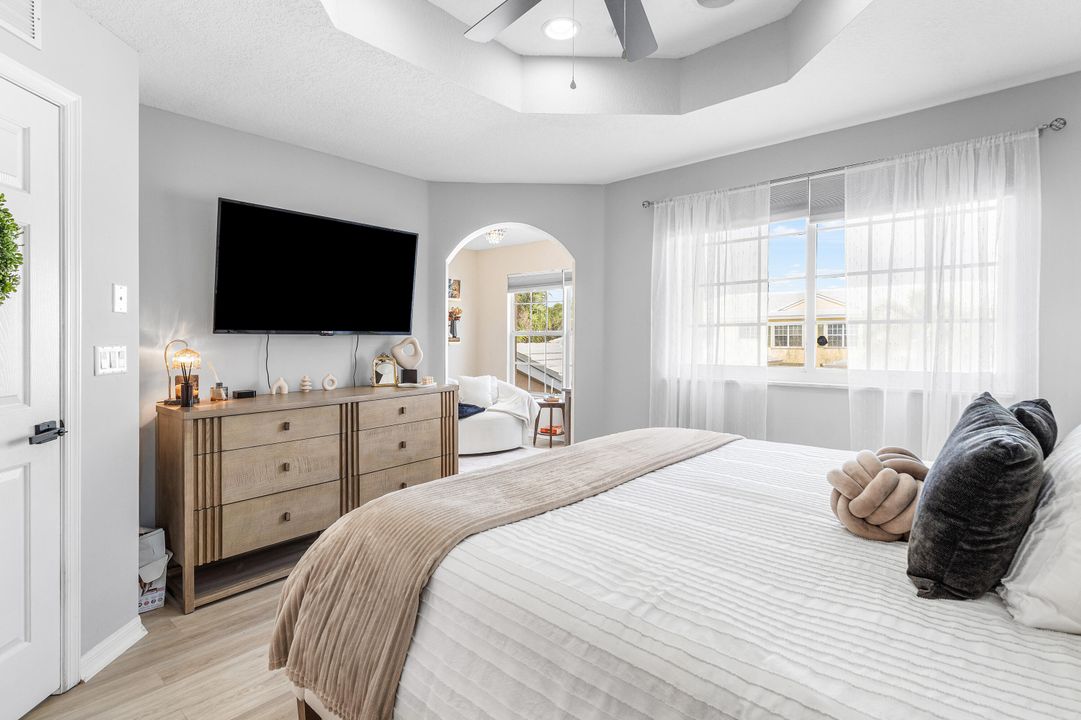 На продажу: $355,000 (2 спален, 2 ванн, 1293 Квадратных фут)