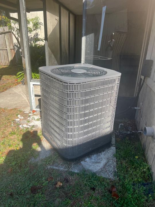 For Sale: $99,000 (2 beds, 2 baths, 1166 Square Feet)