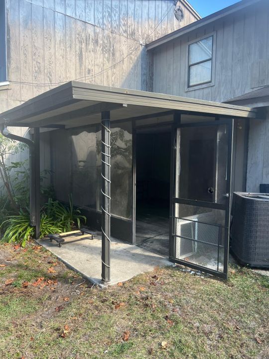 For Sale: $99,000 (2 beds, 2 baths, 1166 Square Feet)