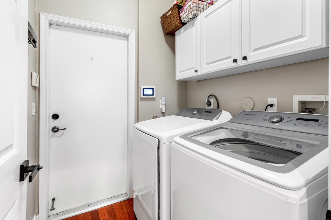 На продажу: $355,000 (2 спален, 2 ванн, 1293 Квадратных фут)