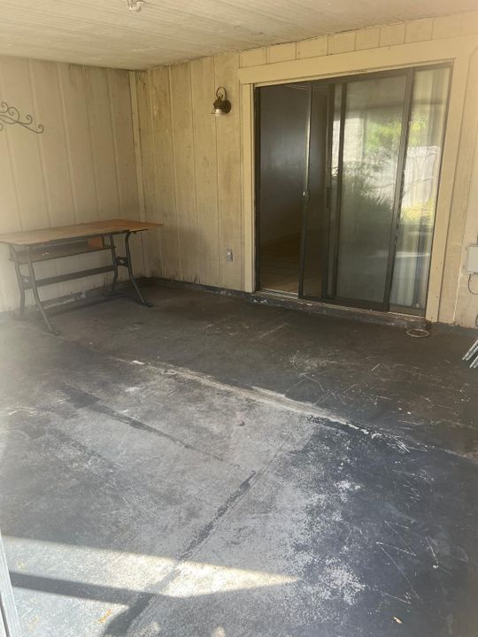 For Sale: $99,000 (2 beds, 2 baths, 1166 Square Feet)