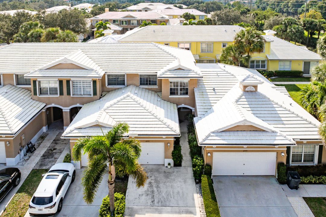 На продажу: $355,000 (2 спален, 2 ванн, 1293 Квадратных фут)